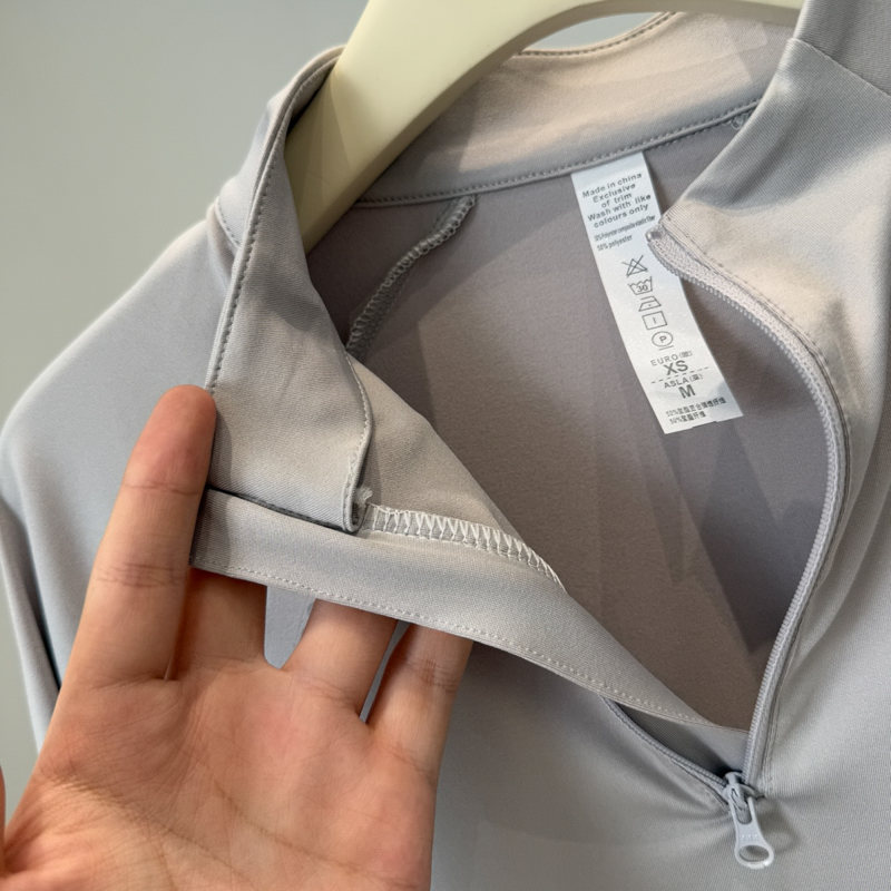 เสื้อยืดแขนยาวคอตั้งแบบซิปครึ่ - Yoga Of Fitness บทวิจารณ์และราคา