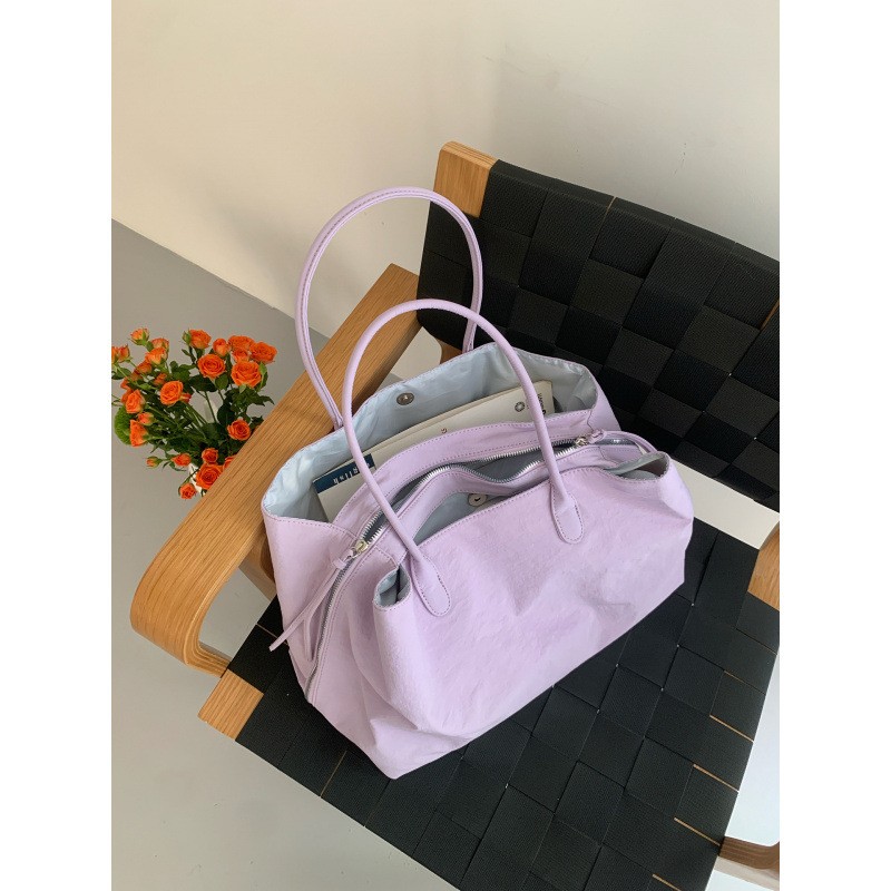 กระเป๋าโท้ทขนาดใหญ่แบบมินิมอล  - Yoga Fitness Tote บทวิจารณ์และราคา
